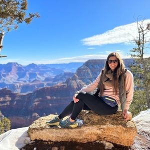 Meet your Posher, Ashley